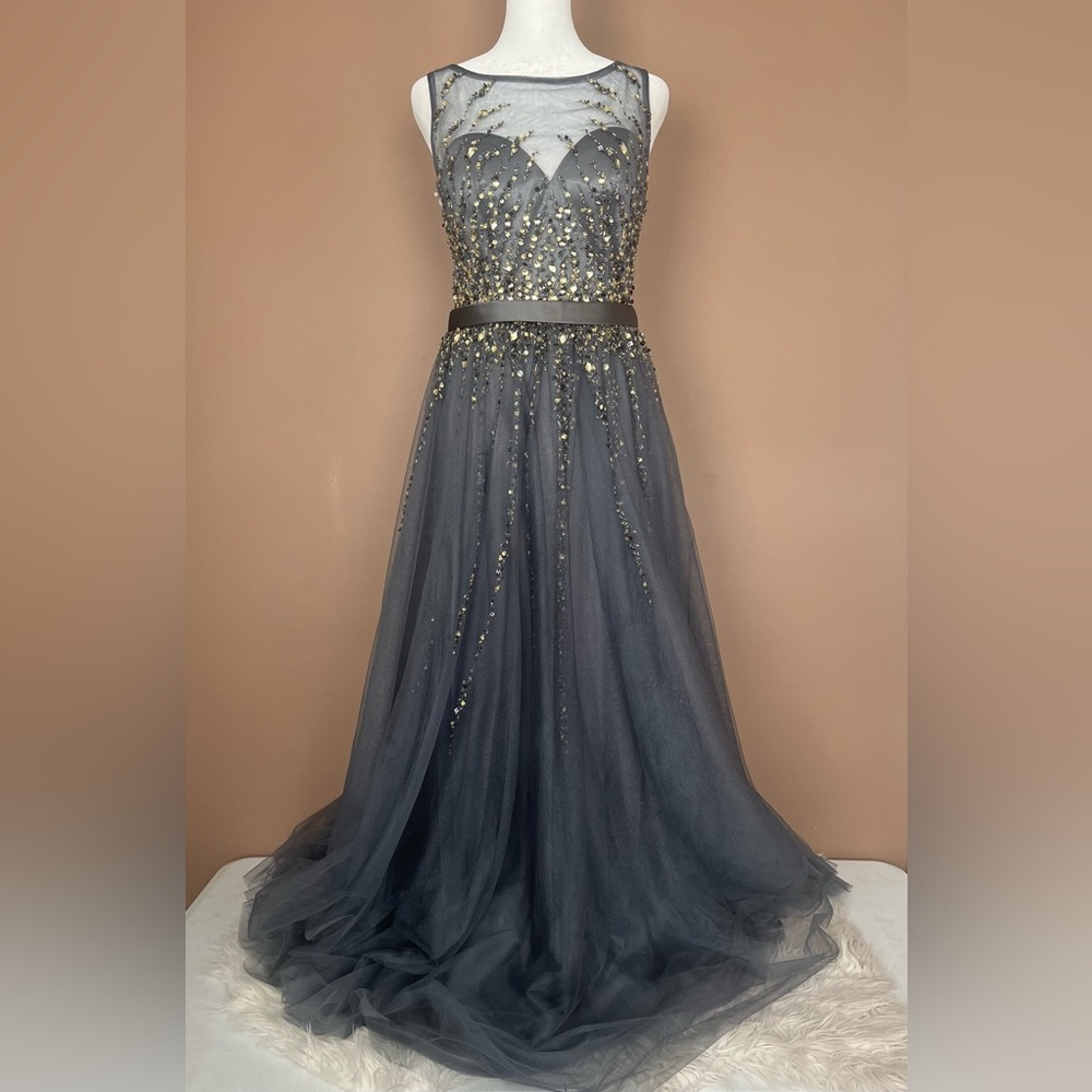 {Camille La Vie} Sleeveless Beaded Ball Gown Dress with Tulle Overlay - Womens 6